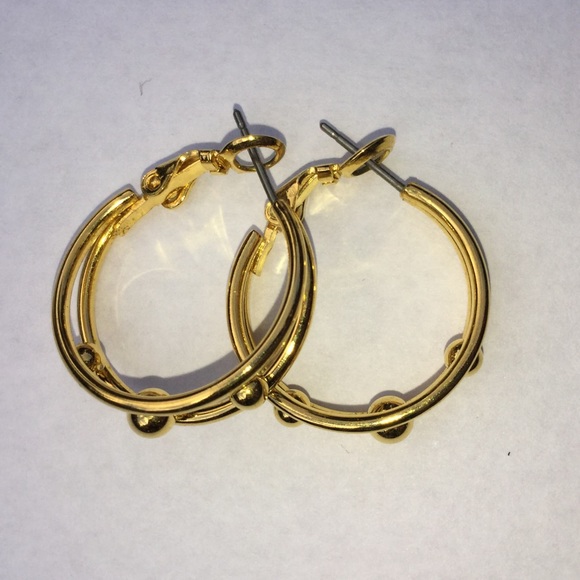 Sarah Coventry Vintage Earrings - Picture 2 of 3